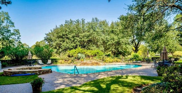 14655 E Champion Forest Drive E 1402, Houston, TX 77069