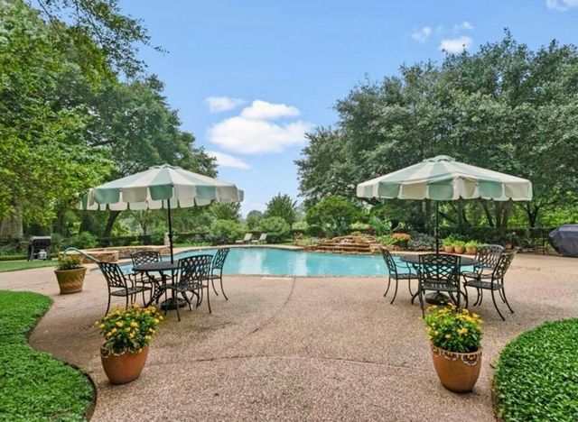 14655 E Champion Forest Drive E 1402, Houston, TX 77069