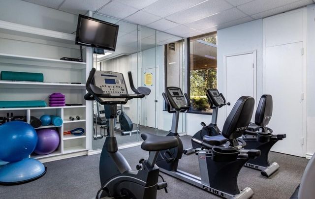 14655 E Champion Forest Drive E 1402, Houston, TX 77069