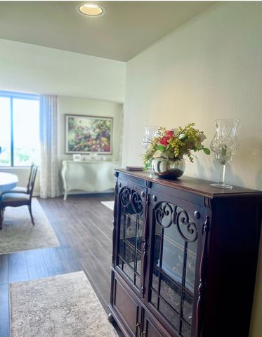 14655 E Champion Forest Drive E 1402, Houston, TX 77069