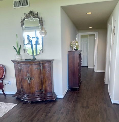 14655 E Champion Forest Drive E 1402, Houston, TX 77069