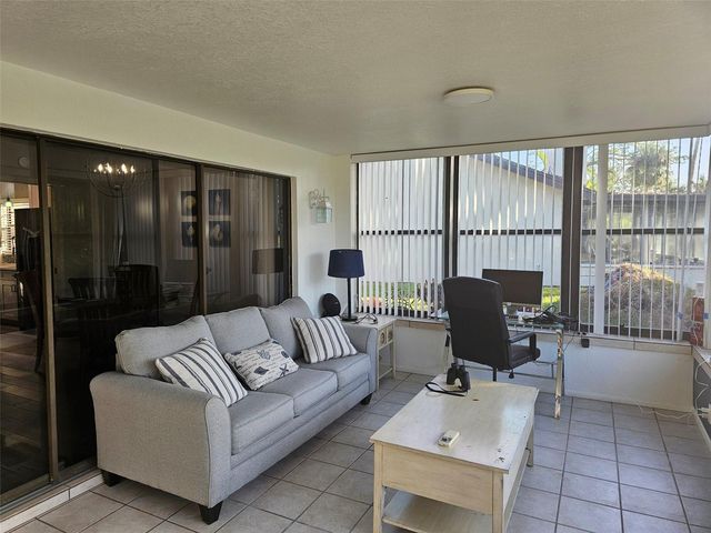 4522 LA JOLLA DRIVE, Bradenton, FL 34210