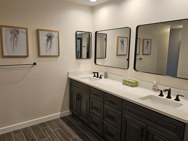 4522 LA JOLLA DRIVE, Bradenton, FL 34210