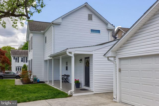 1971 NEW ST, East Petersburg, PA 17520