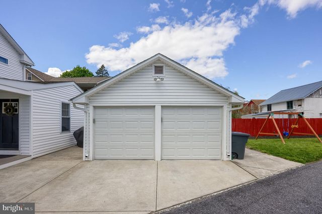 1971 NEW ST, East Petersburg, PA 17520