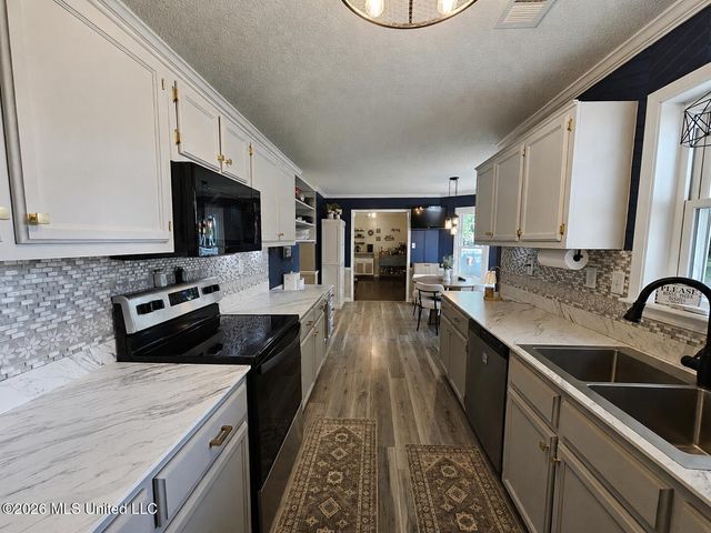 2306 Barrett Street, Southaven, MS 38672