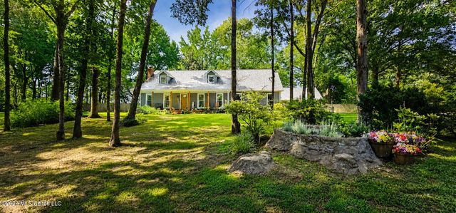 2306 Barrett Street, Southaven, MS 38672