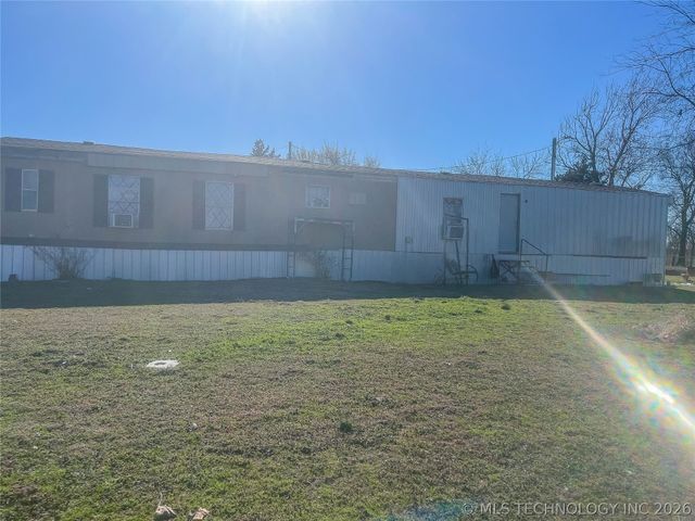113691 S Douglas Street, Eufaula, OK 74432