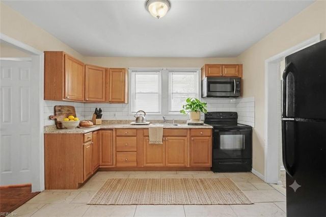 1804 Marshall AVE, Newport News, VA 23607