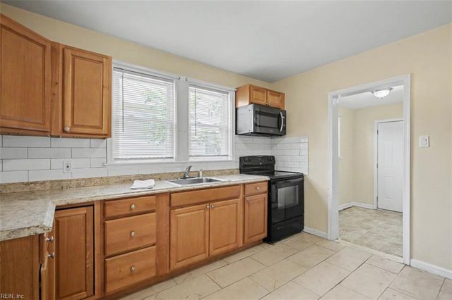 1804 Marshall AVE, Newport News, VA 23607