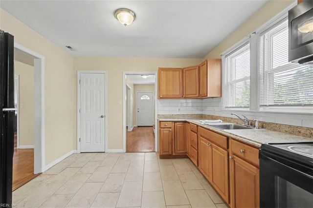 1804 Marshall AVE, Newport News, VA 23607