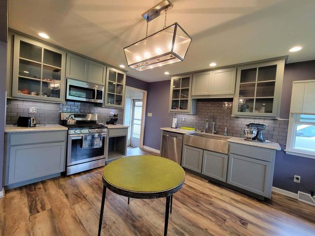 5310 S 115th STREET, Hales Corners, WI 53130