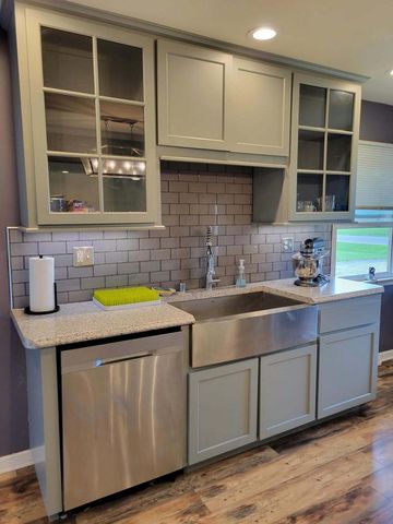 5310 S 115th STREET, Hales Corners, WI 53130