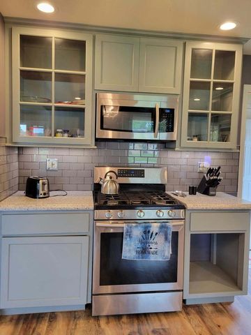 5310 S 115th STREET, Hales Corners, WI 53130
