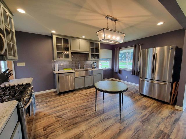 5310 S 115th STREET, Hales Corners, WI 53130