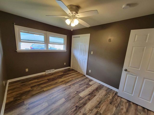 5310 S 115th STREET, Hales Corners, WI 53130