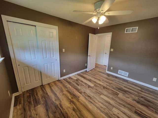 5310 S 115th STREET, Hales Corners, WI 53130