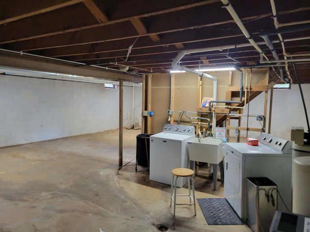5310 S 115th STREET, Hales Corners, WI 53130