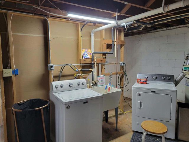 5310 S 115th STREET, Hales Corners, WI 53130