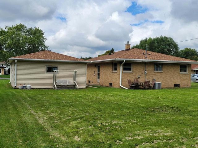 5310 S 115th STREET, Hales Corners, WI 53130
