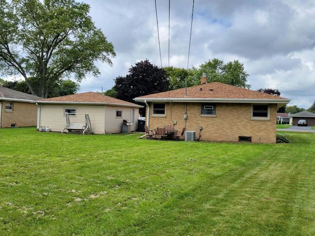 5310 S 115th STREET, Hales Corners, WI 53130