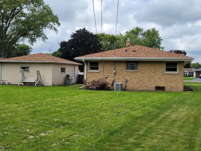 5310 S 115th STREET, Hales Corners, WI 53130
