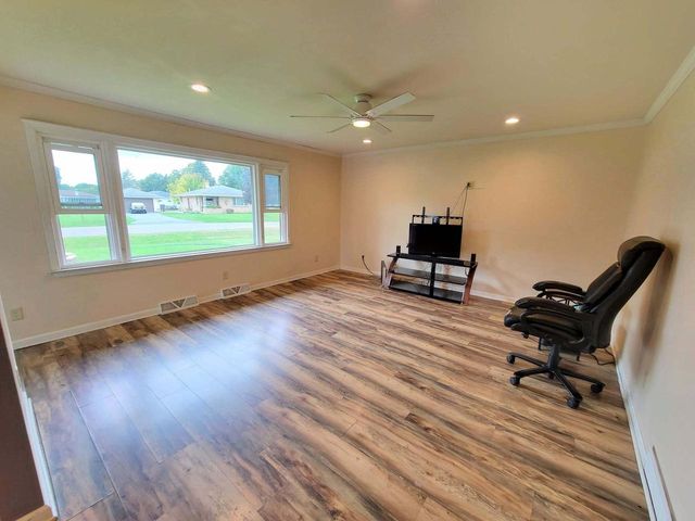 5310 S 115th STREET, Hales Corners, WI 53130