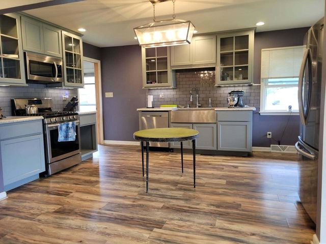 5310 S 115th STREET, Hales Corners, WI 53130