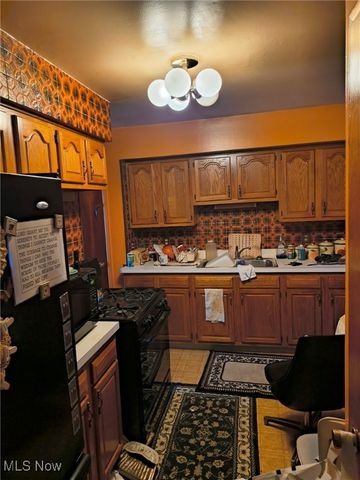 18743 Garden Boulevard, Cleveland, OH 44128