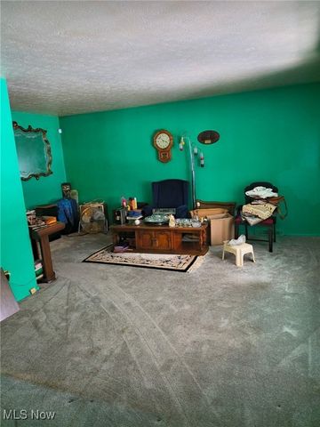 18743 Garden Boulevard, Cleveland, OH 44128