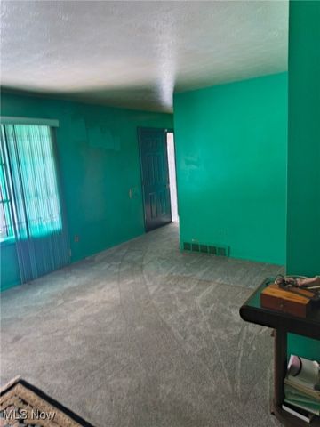 18743 Garden Boulevard, Cleveland, OH 44128