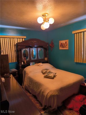 18743 Garden Boulevard, Cleveland, OH 44128