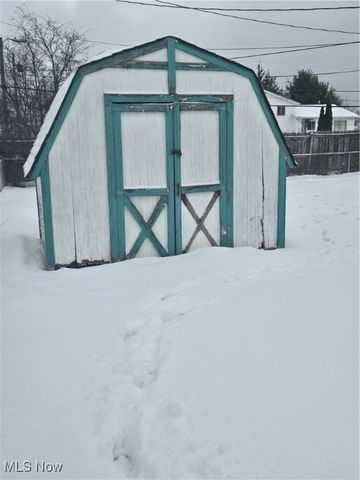 18743 Garden Boulevard, Cleveland, OH 44128