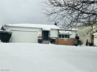18743 Garden Boulevard, Cleveland, OH 44128