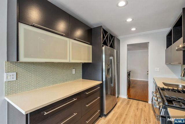 2200 Center Avenue C1, Fort Lee, NJ 07024