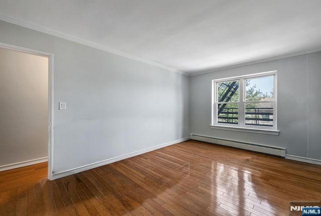 2200 Center Avenue C1, Fort Lee, NJ 07024