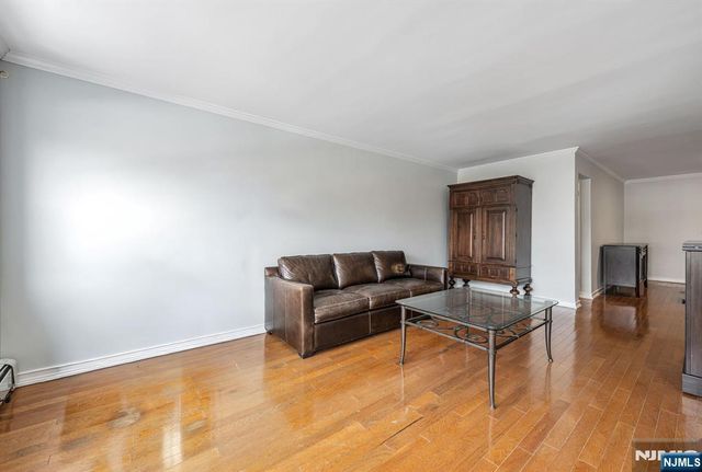 2200 Center Avenue C1, Fort Lee, NJ 07024