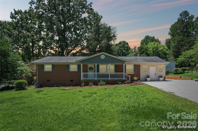 8420 Wilson Woods Drive, Charlotte, NC 28227