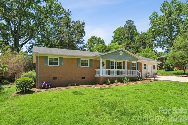 8420 Wilson Woods Drive, Charlotte, NC 28227