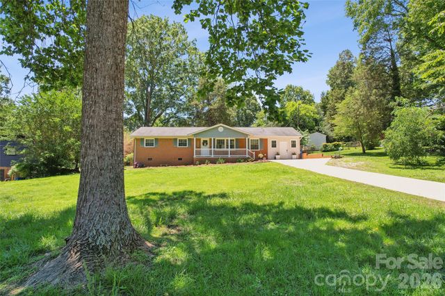 8420 Wilson Woods Drive, Charlotte, NC 28227