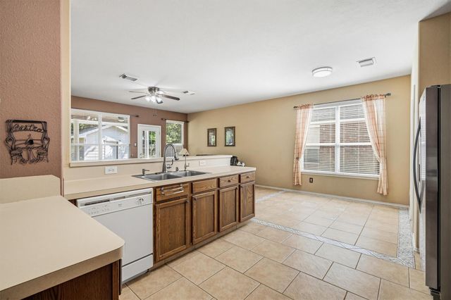 981 Doire Drive, Conroe, TX 77301