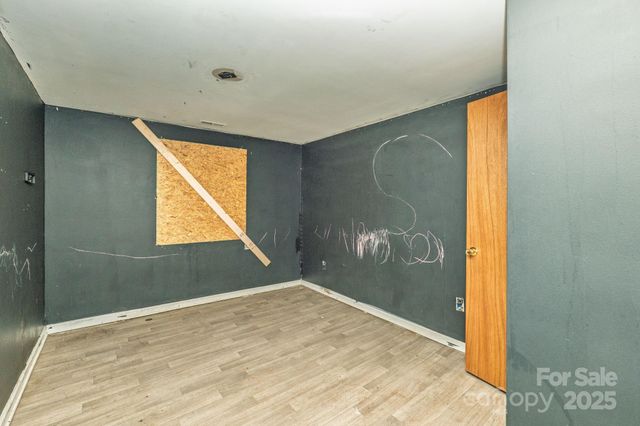 909 Wabash Avenue, Charlotte, NC 28208