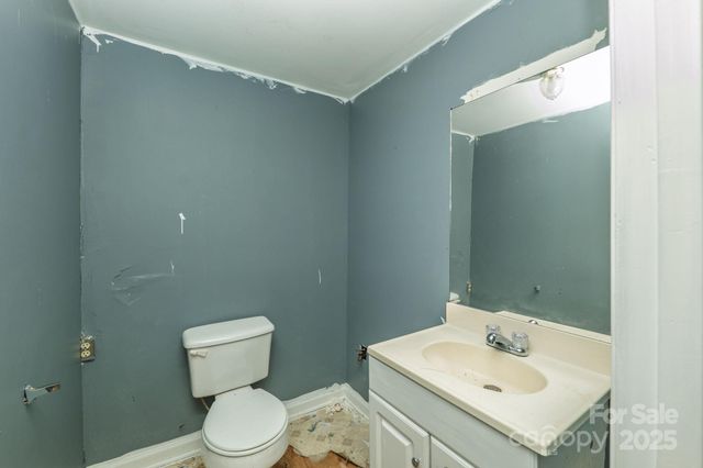 909 Wabash Avenue, Charlotte, NC 28208