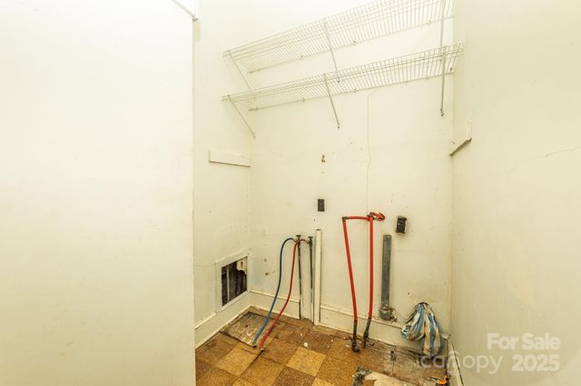 909 Wabash Avenue, Charlotte, NC 28208