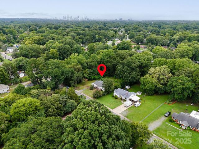 909 Wabash Avenue, Charlotte, NC 28208