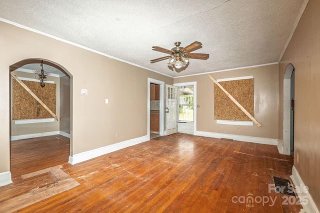 909 Wabash Avenue, Charlotte, NC 28208