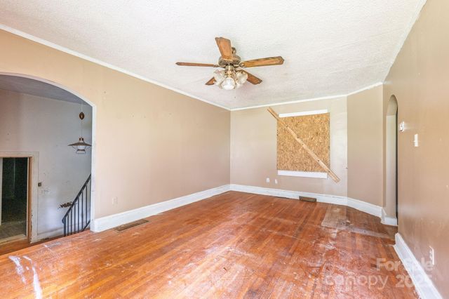 909 Wabash Avenue, Charlotte, NC 28208