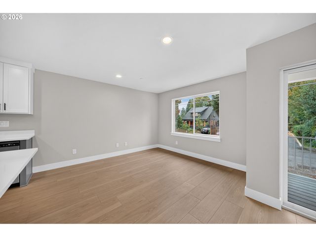 10955 Ne Wygant St, Portland, OR 97220