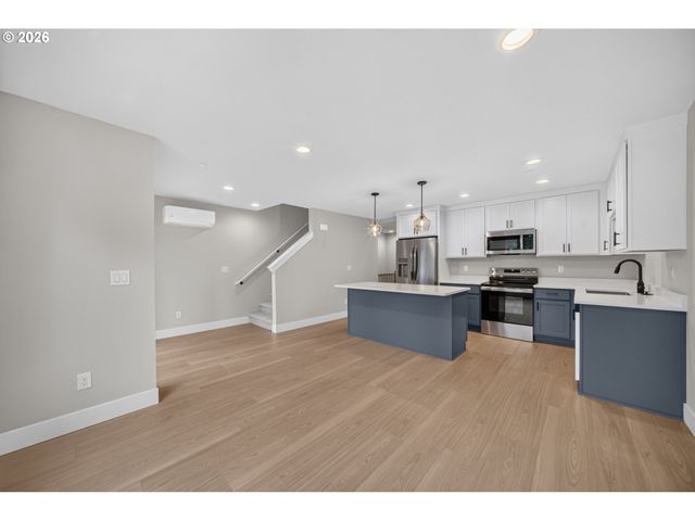 10955 Ne Wygant St, Portland, OR 97220