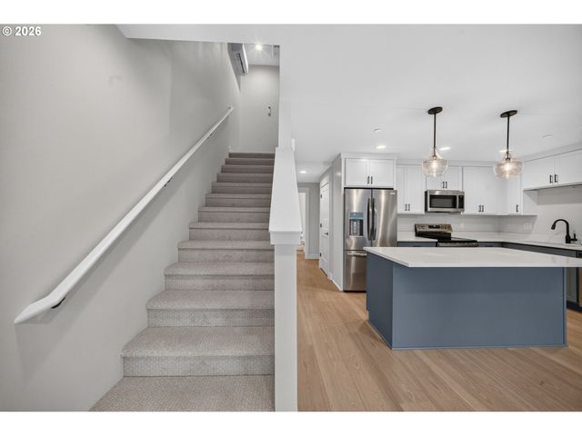 10955 Ne Wygant St, Portland, OR 97220